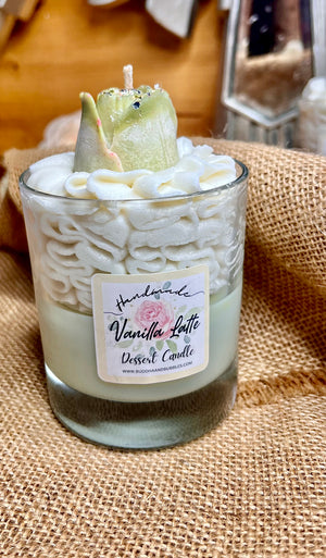Open image in slideshow, Handmade Luxury Dessert Candle with Vanilla Latte Parfum with Flower Wax Melt Embed
