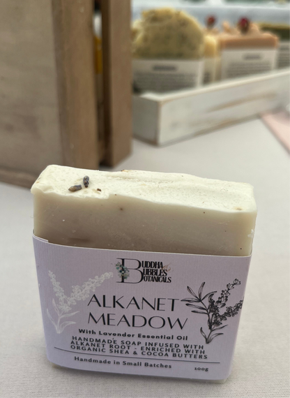 Alkanet meadow handmade soap bar with Alkanet foot and lavender essential oil