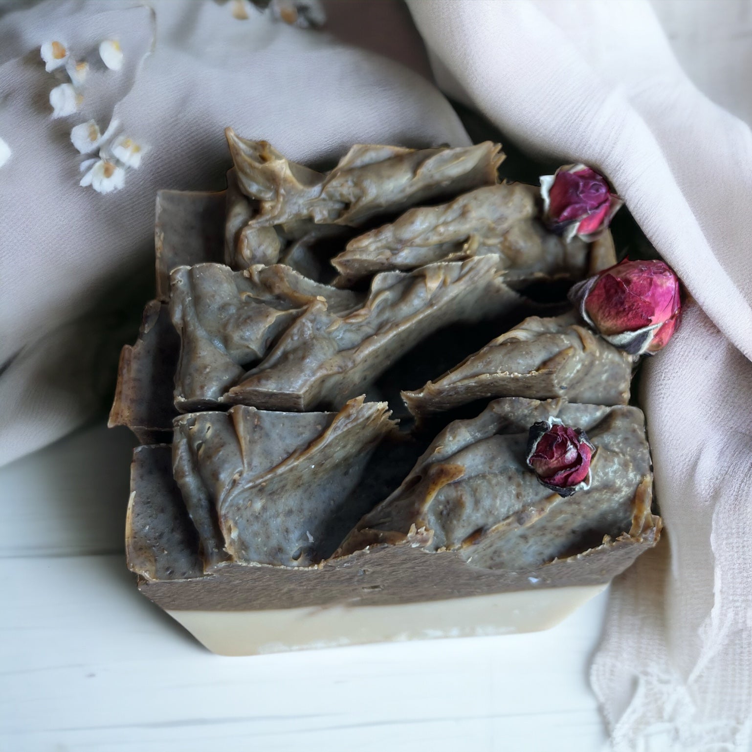 “Loveander” soap with lavender and Ylang Ylang essential oils with rose petals 