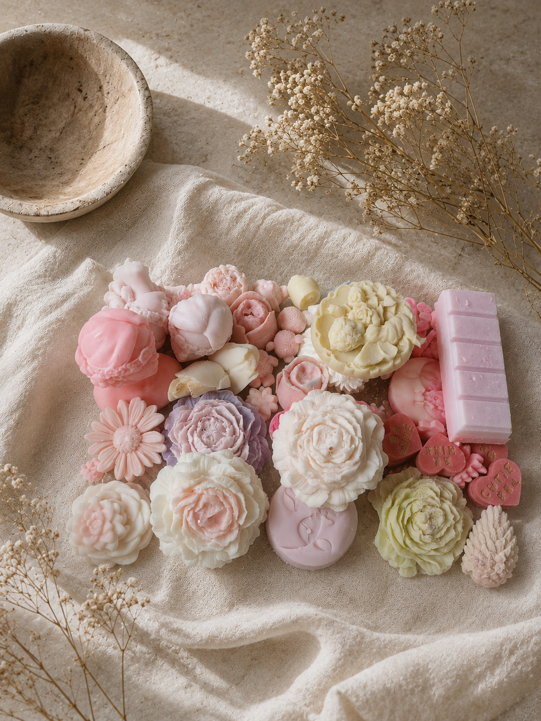Luxury Botanical Wax Melts – Flower Shapes (100g Bag) | Studio Clear-Out Offer