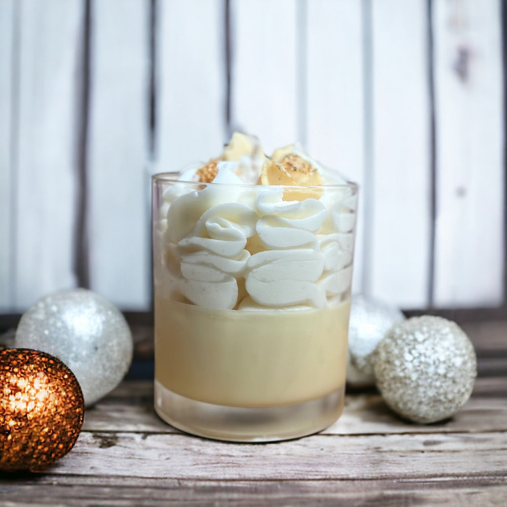 dessert candle uk with vanilla latte parfum flower and leaf wax melt embeds