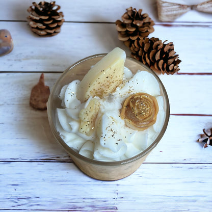 dessert candle uk with vanilla latte parfum flower and leaf wax melt embeds
