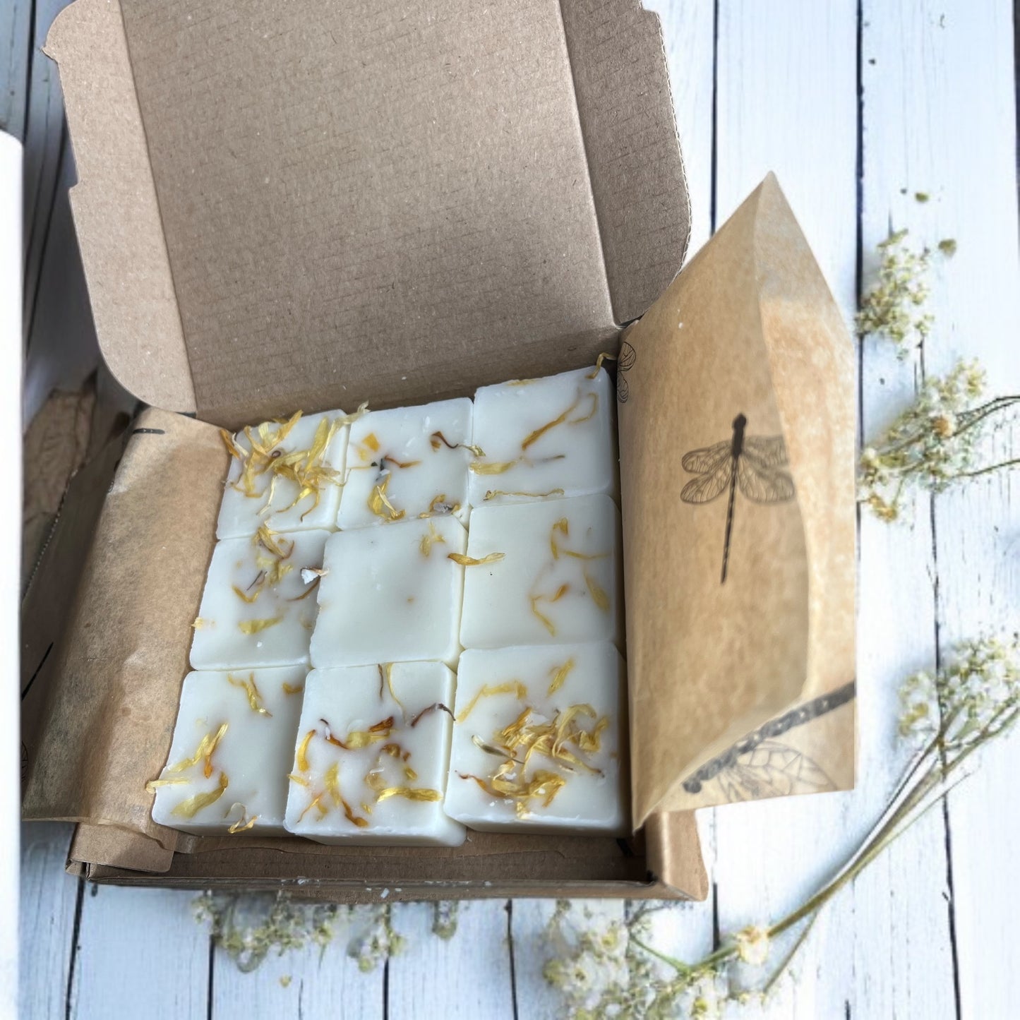 Mothers love essential oil wax melts with clary sage lavender geranium and neroli essential oils 