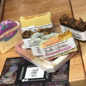 Open image in slideshow, Handmade Oat Milk &amp; Oats Cold Process Soap with Lavender &amp; Neroli Essential oil
