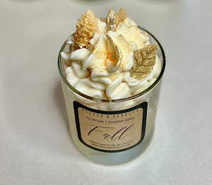 Open image in slideshow, Handmade Luxury Dessert Candle with Vanilla Latte Parfum
